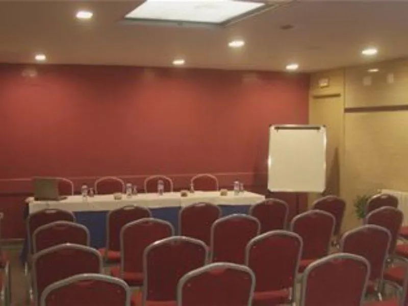 Hotel Piccadilly Sitges 3*,